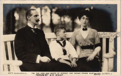 PC KÖNIG UND KÖNIGIN UND KRONPRINZ OLAF NORWEGIAN ROYALTY (a32390)