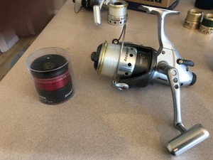 Okuma Avenger Abf 65 Series Baitfeeder Spinning Reel Ebay