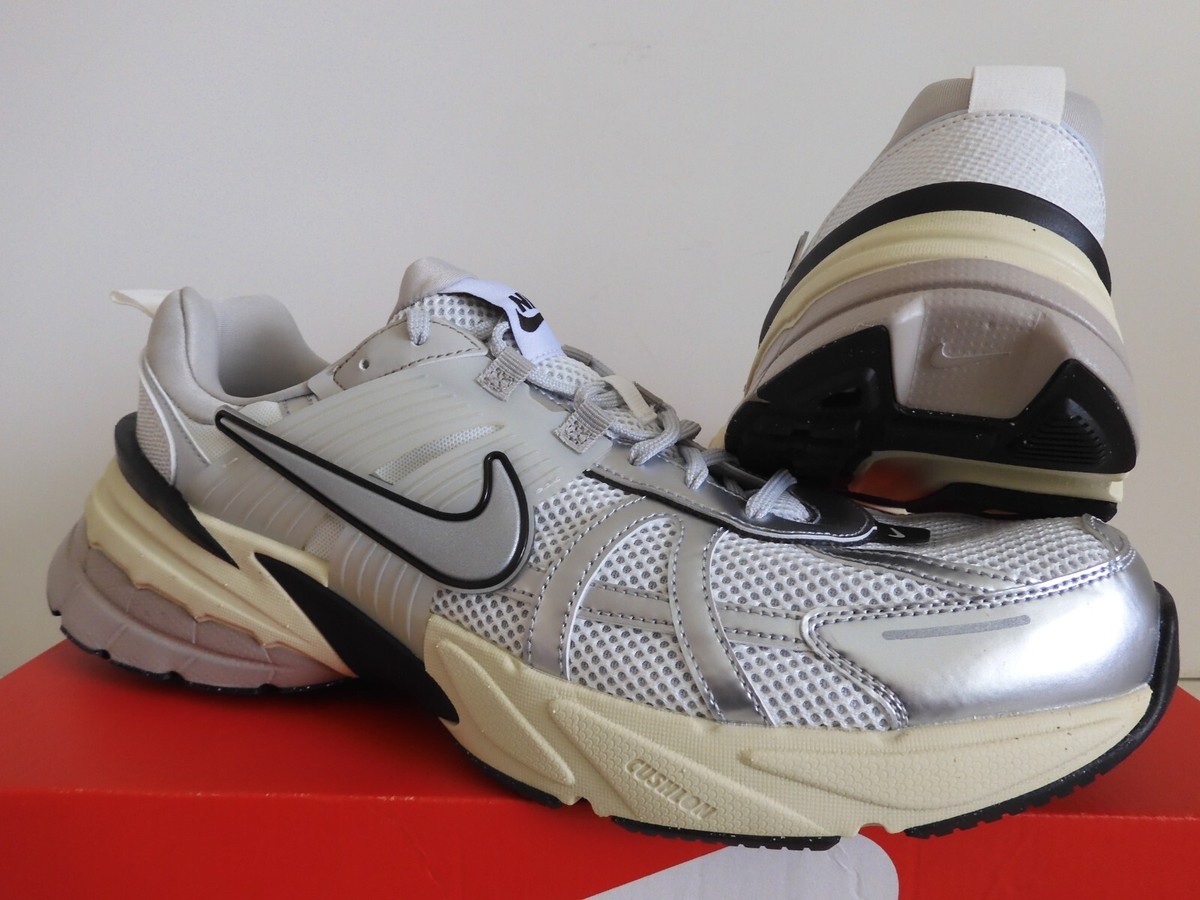 NIKE V2K RUN SUMMIT WHITE-METALLIC SILVER SZ 14 [HJ4497-100