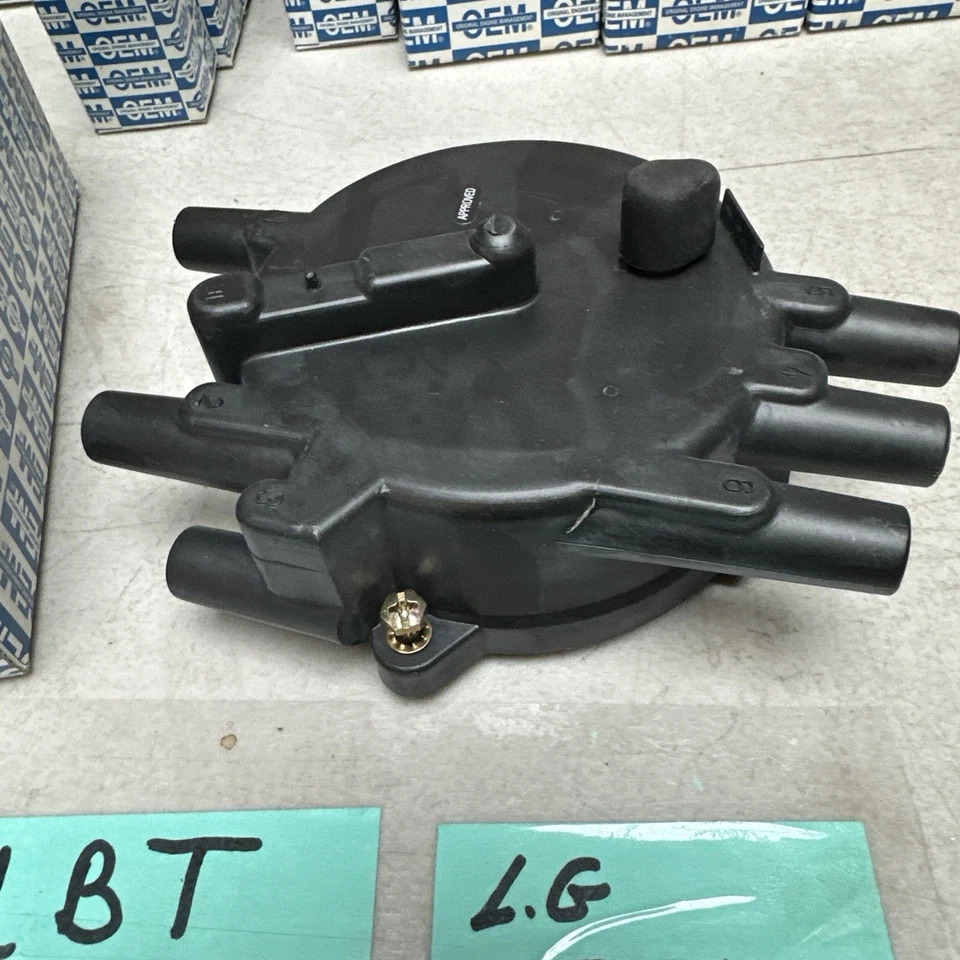 TAPA DISTRIBUIDOR GESTIÓN MOTOR ORIGINAL 4020 Foto 2 de 2