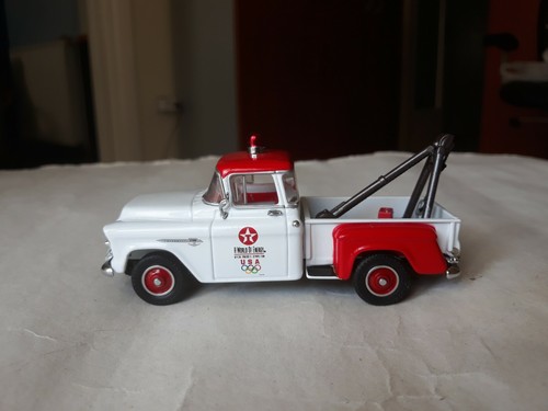 1/43 MATCHBOX COLLECTIBLES 1955 U.S.OLYMPIC TEAM CHEVY 3100 YYM-37799 TOW TRUCK - Picture 9 of 11