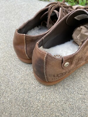 UGG AUSTRALIA Men display picture 1
