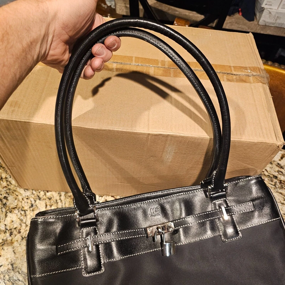 "Bolso de mano para computadora portátil Mobile Edge 18"" Madison" Foto 2 de 4