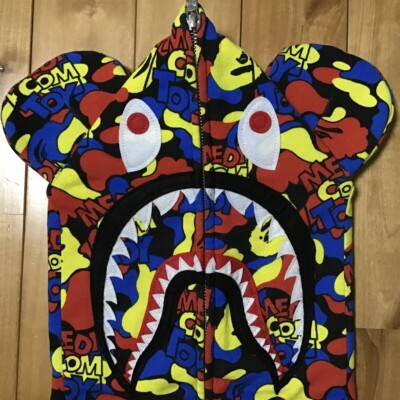 A BATHING APE - APE × MEDICOM SHARK BE@R FULL ZIP HOODIE BAPE × medicom toy BE@R Shark full zip hoodie camo BEAR A