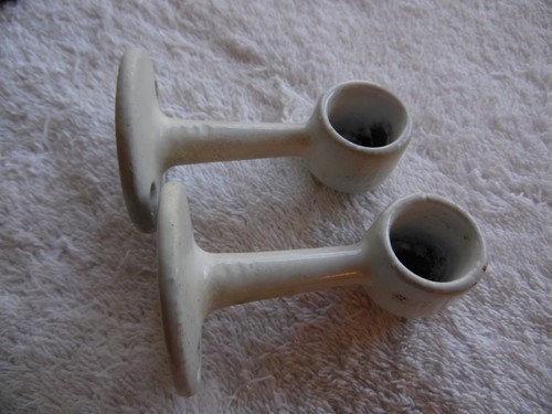 Lote de manijas de grifo de porcelana de fontanería vintage, portavasos, toallero y varios. - Imagen 16 de 17