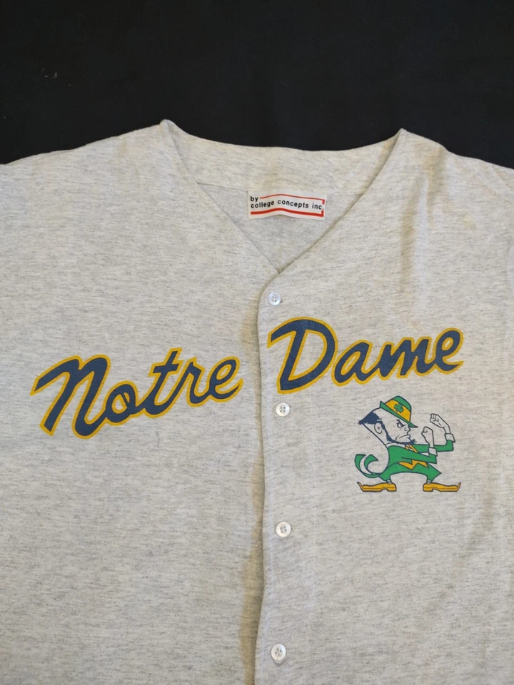 Camisa de béisbol vintage de Notre Dame años 90 lucha irlandesa colegio conceptos L Foto 3 de 4