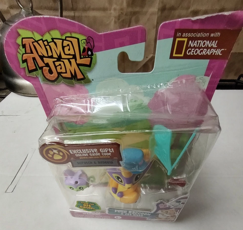 Animal Jam Posh 浣熊与宠物小猫迷你人偶全新带盒 (1233) — 第 3/3 张图片