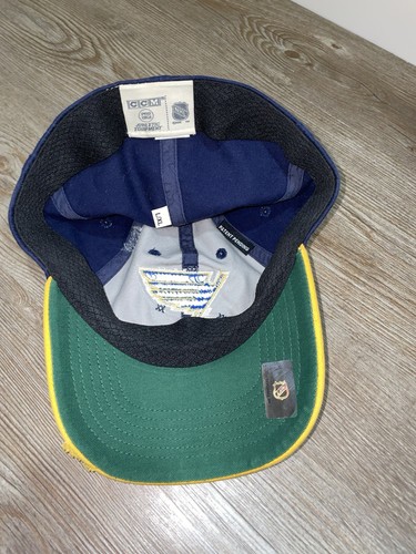 St Louis Blues CCM NHL Hockey Cap Hat Mens L/XL Embroidered - Picture 3 of 3