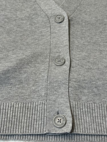H & M SWEATER SIZE MEDIUM - Picture 8 of 10