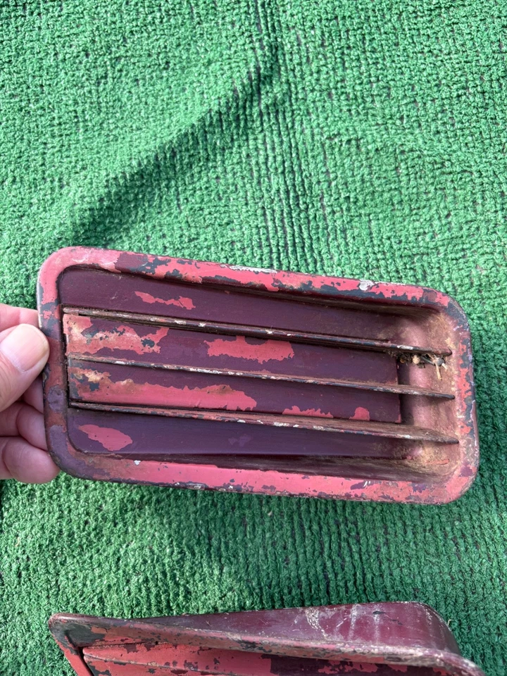 1967 Ford Mustang front of quarter panel vents full set of 4 67 Foto 4 de 4