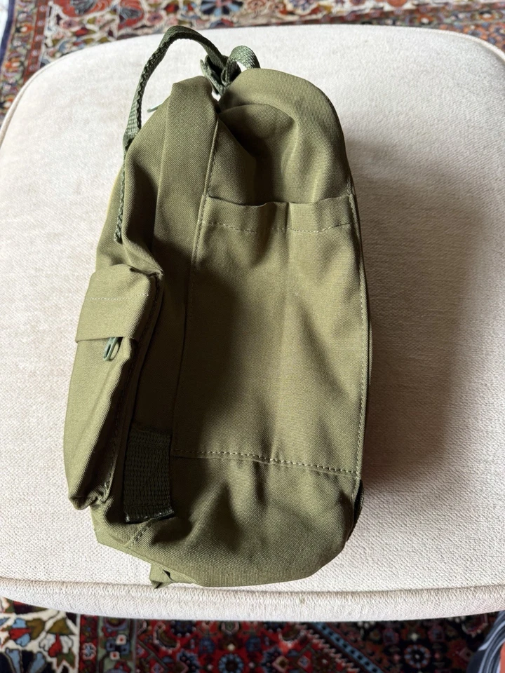 Fjällräven Kanken Mini Rucksack - Oliv 27cm X 20cm - Bild 3 von 4