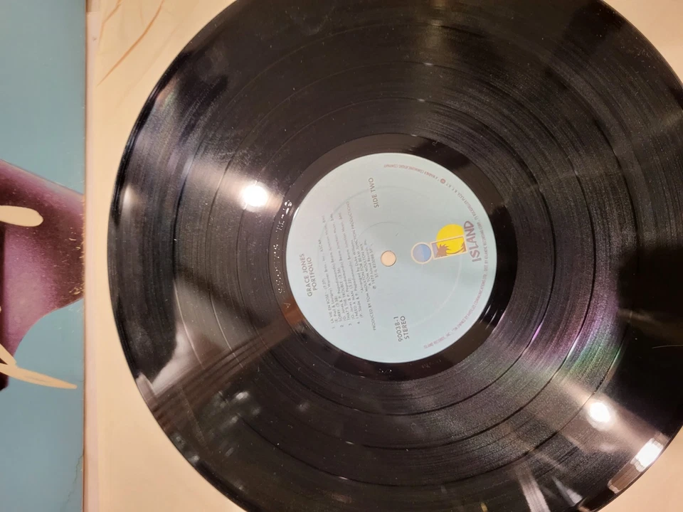 Grace Jones Portfolio LP Island 90038-1 NM Vinyl VG+ Gatefold Purple Label Disco Foto 4 de 4