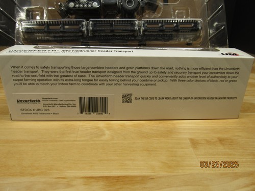 1/64 Case IH AF11 Combine 2024 Farm Show Chase w/ Black Unverferth Header Cart - Picture 11 of 17