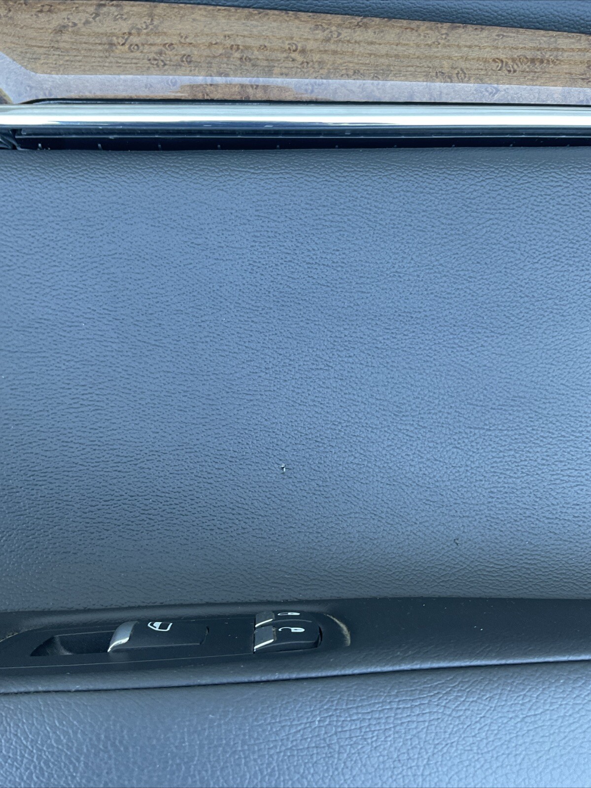 14-21 Maserati Quattroporte Rear Right Interior Door  Panel Leather Oem
