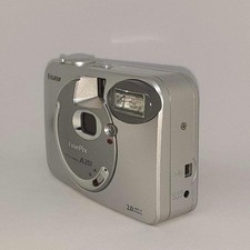 Working OK FUJIFILM FinePix A201 Compact digital camera AA battery powered