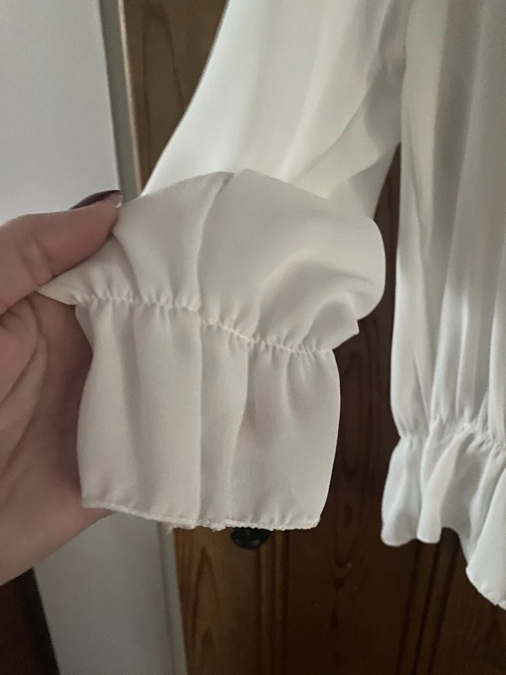 Blusa Top QUIZ Crema Gitana Hombro Descubierto Crochet Reino Unido Talla 18 Nueva con Etiquetas... Envío Gratis. Foto 2 de 4