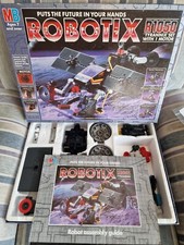 MB Games Robotix R1050 Tyrannix Set - Classic Toy.