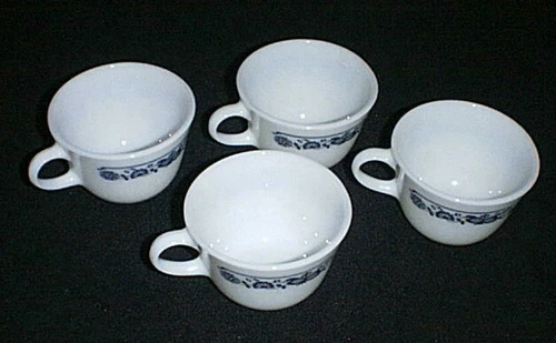 Vintage PYREX 8 ounce OLD TOWN BLUE ONION pattern Coffee Cup Mugs Set of (4)
