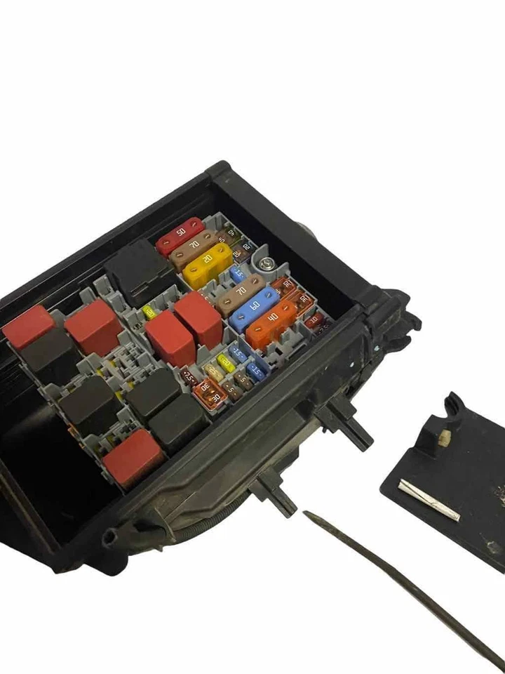 Caja de fusibles motor FIAT 500 16 17 modelo X 1416020343 Foto 3 de 4