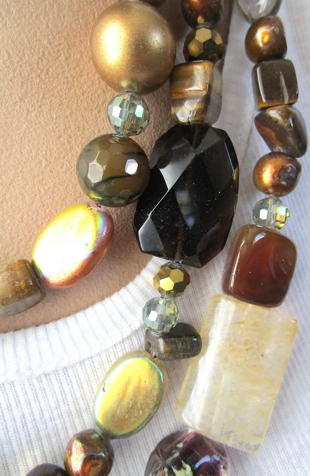 Increíble collar de cuentas talladas en cristal de Swarovski y piedra genuina GAY ISBER Foto 4 de 4