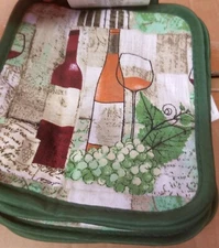 Set of 2 Same Printed Jumbo Pot Holders,7"x8", WINE & GRAPES with green back,ASM
