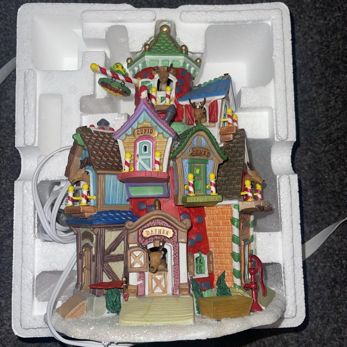 その他 LEMAX Village Collection Amazon.com: Lemax Village Collection - Christmas Van Village