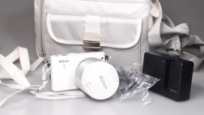 Nikon 1 J3 14.2MP Digital Camera - Beige (Kit w/ VR 10-100mm Lens)+case