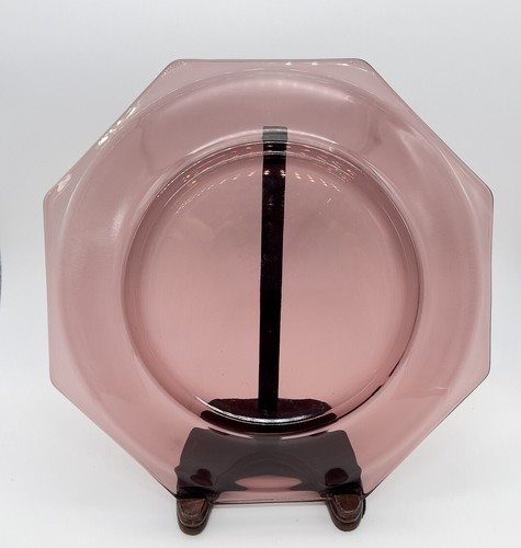 Hazel-Atlas Glass Moroccan Amethyst 9 3/8" Octagon Dinner Plate Raised Outer Rim - Picture 4 of 4