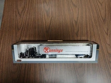 1/64 Runnings Pete 379 Van Trailer SpecCast