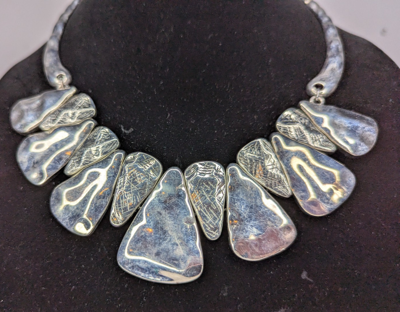 Silver Tone Statement Neckace with Triangle Desig… - image 9