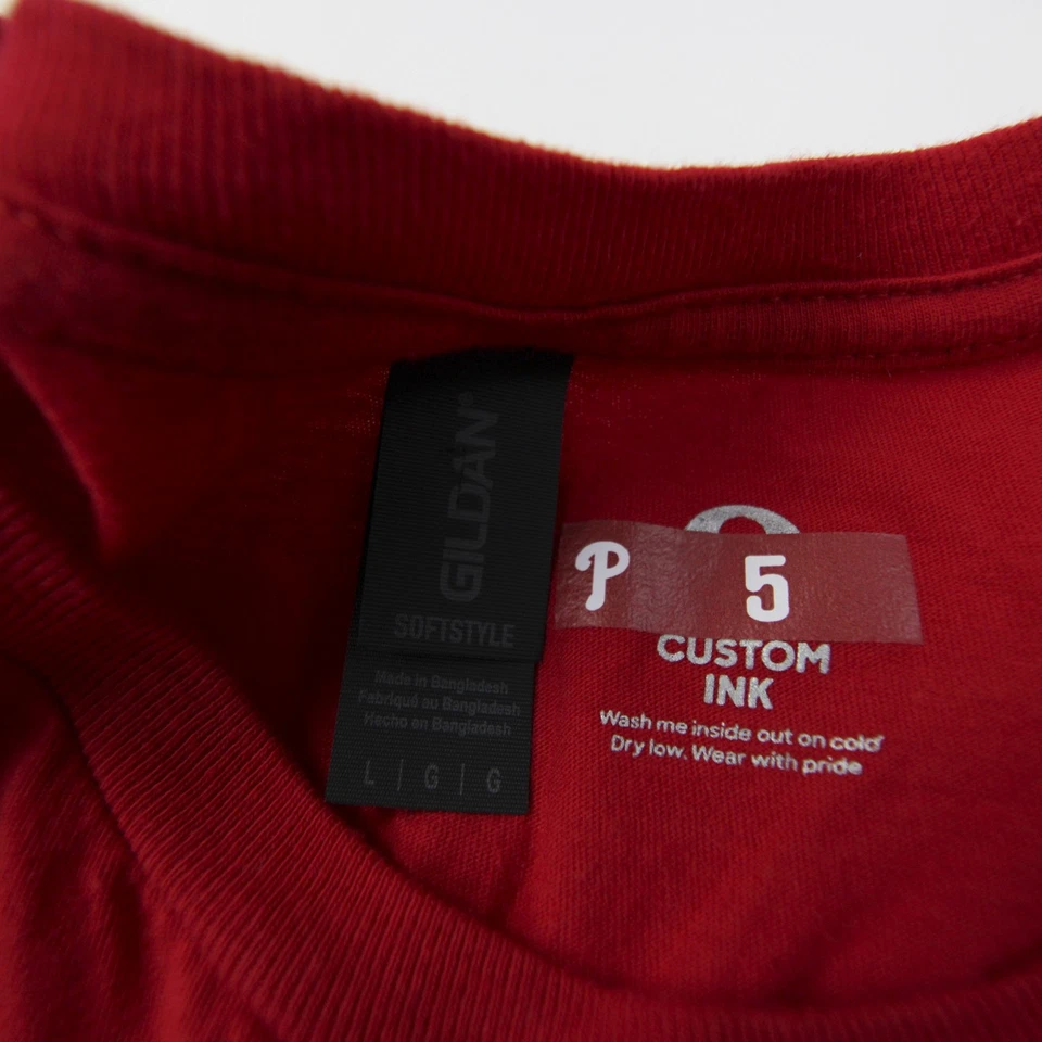 Philadelphia Phillies Gildan Softstyle Short Sleeve Shirt Men's Red Used - Image 2 of 3