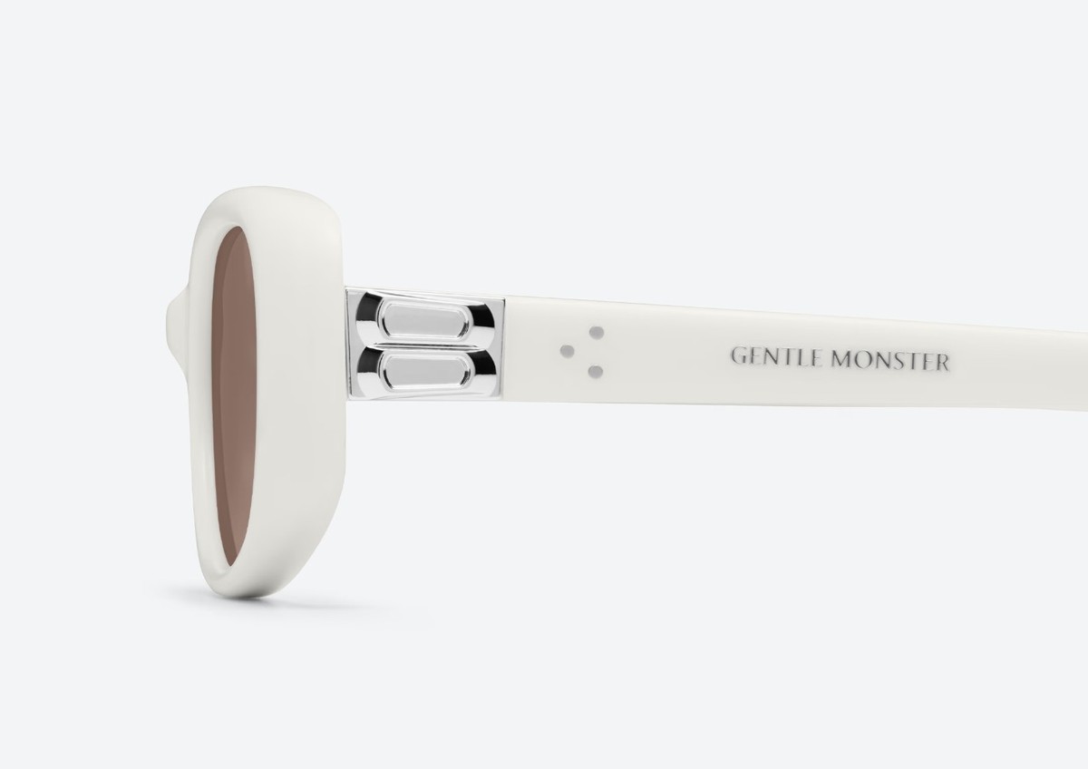 GENTLE MONSTER Dust Musk W2 Square Sunglasses White Frame Mirror 