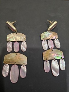 NEW kendra scott ‘emmet’ statement earrings in Pink Iridescent gold retired!