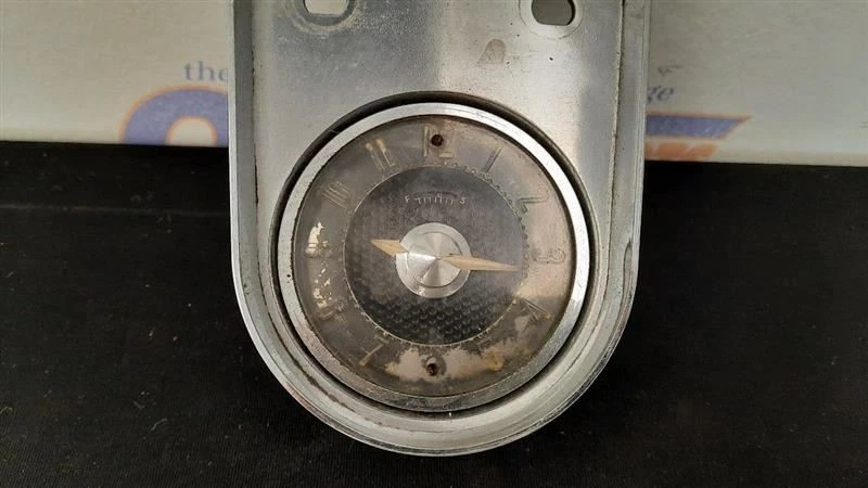 Reloj Chevy Corvette C6 1958 OEM con bisel 2279015 Foto 2 de 4