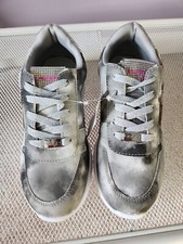 New BEBE GIRLS black/gray shimmer sneakers shoes with star size 4