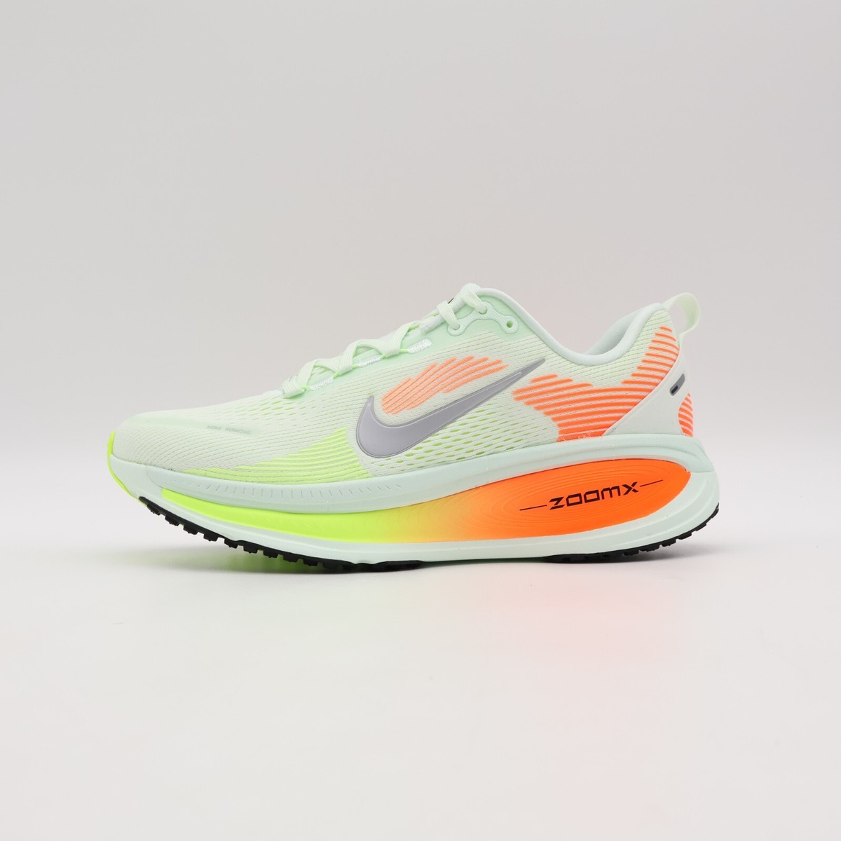 HM6803-300 Nike Vomero 18 Barely Green Hyper Crimson Barely