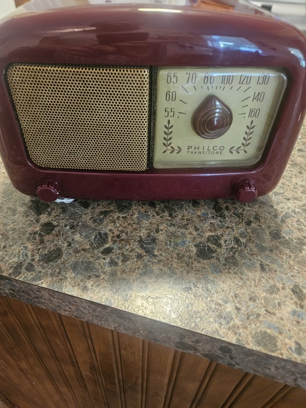 Philco Transitone Model 48-225 Tube Tabletop Radio Burgundy/Maroon