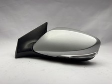 2011-15 Hyundai Elantra Driver Left Mirror Power Turn Signal Symphony Silver 2011-15 Hyundai Elantra Driver Left Mirror Power Turn Signal Symphony Silver