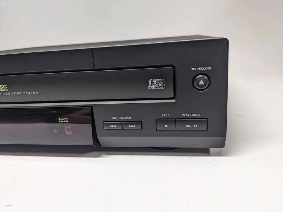KLH DA1402 5-Disc Stereo CD Changer/Player - Fully Functional - Image 3 of 4