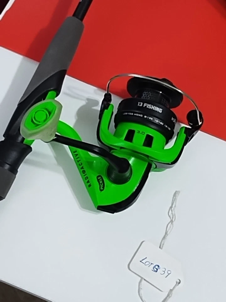 Nueva caña de pescar giratoria 13 Defy negra 6'7" ML 4-8 lb y carrete Kalon 3,0 RP Foto 2 de 4