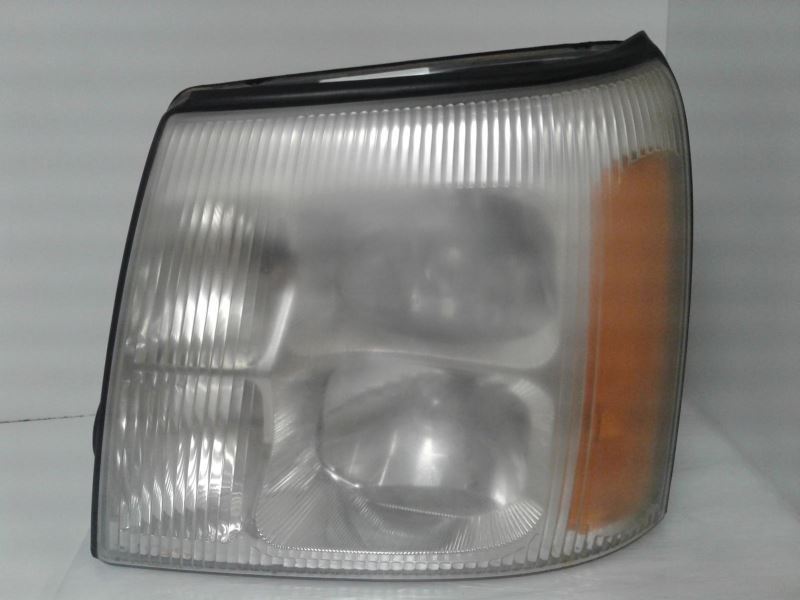 Driver Left Headlight Fits 05-06 ESCALADE 1917036