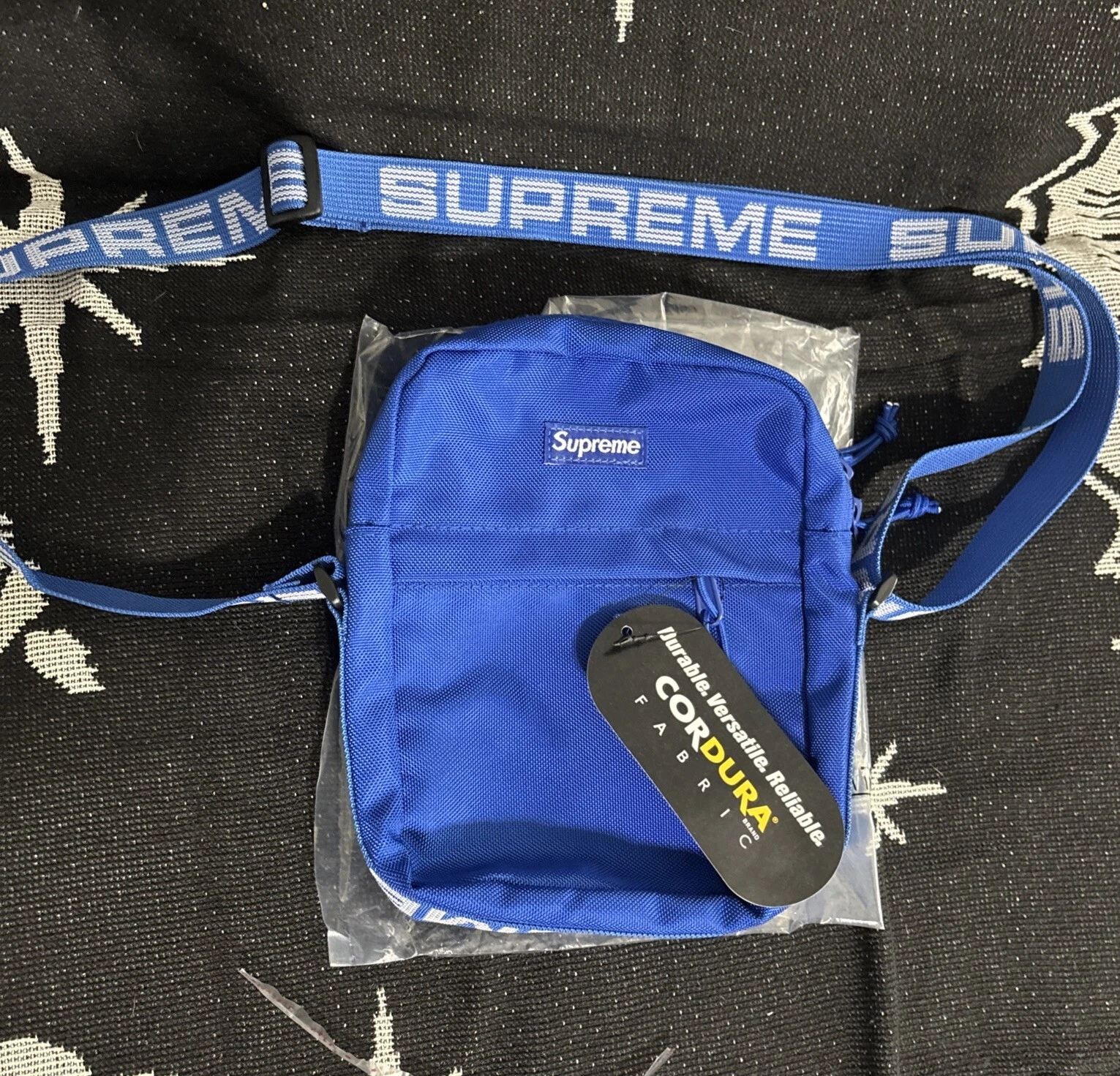 Sac à bandoulière Supreme Cordura bleu royal SS18 neuf avec étiquettes Supreme Shoulder Bag
