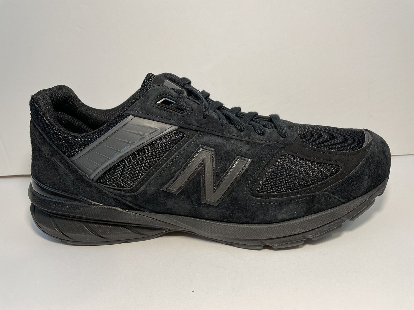 nb 990v5 black