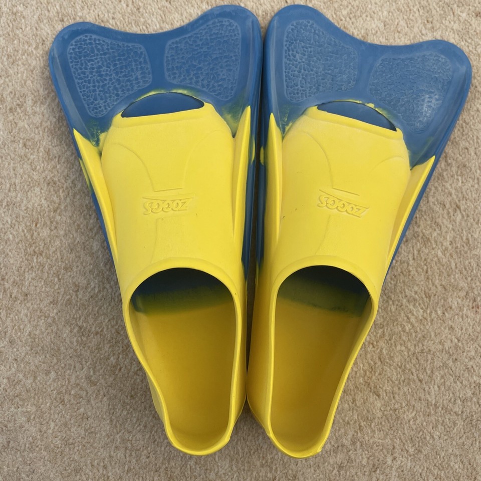 Zoggs Training Fins UK Size 45 With Carry Bag eBay