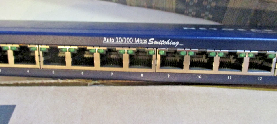 NETGEAR FS116 16 Port Fast ETHERNET Switch 10/100 - Perfect Working Condition - Image 3 of 4