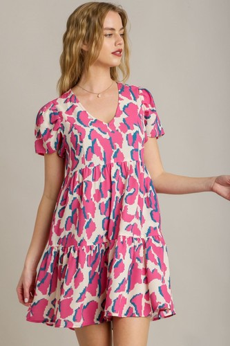 Umgee Full Size Abstract Print Pleat Detail Short Sleeve V-Neck Tiered Dress Plu