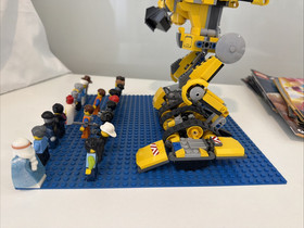 The LEGO Movie Mixed Lot w/ Minifigures, Partial Build & Manuals, Accessories