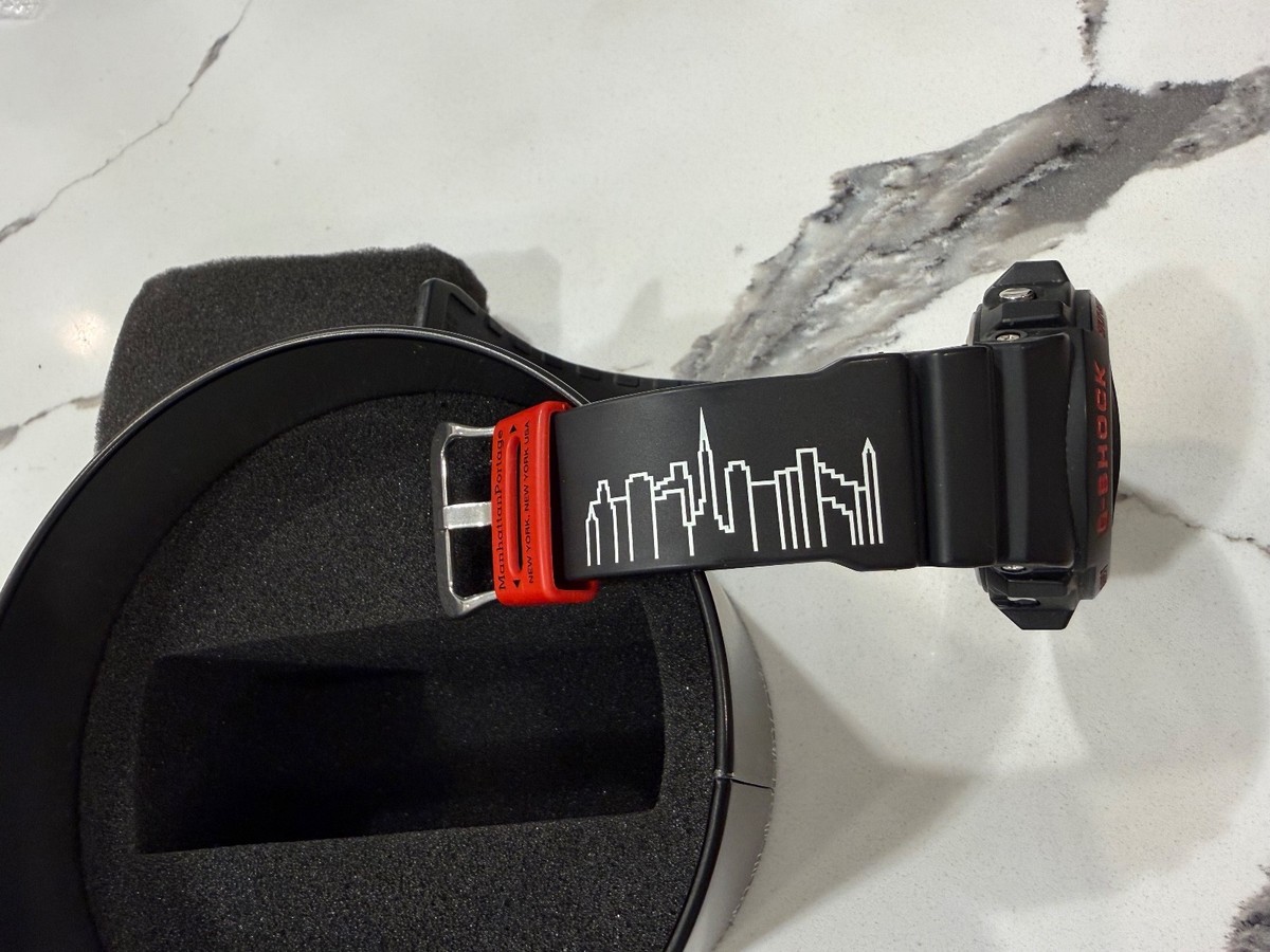 Casio G-Shock x Manhattan Portage 30th Anniversary DW-6900FSMP