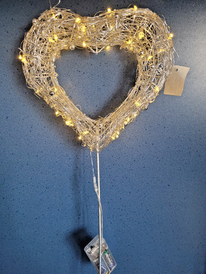 Deko-Herz aus Metall mit Led Lichter Silber 20x20cm Blumenstecker Valentinstag 
