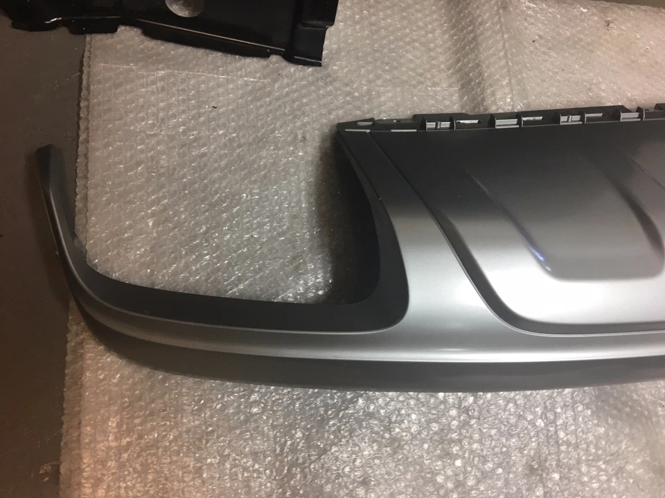 Оригинальный молдинг крышка спойлера заднего бампера Audi Q7 2016 2017 годов выпуска - Изображение 2 из 4